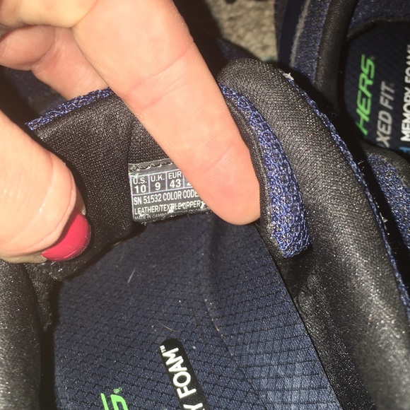 Skechers! 🔥 - Picture 5 of 6